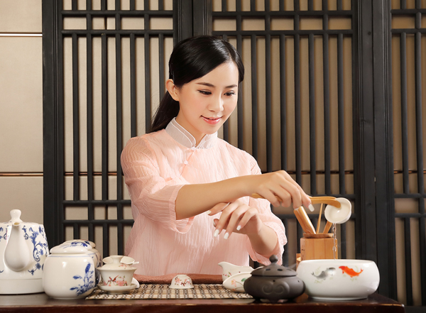 经常去武汉硚口靠谱男士会馆，这家私藏已久的店推荐给你